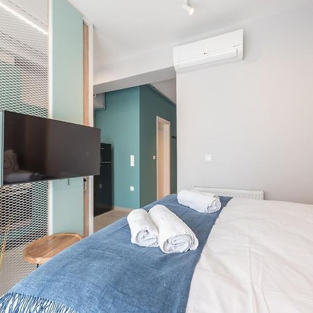 Stylish Urban Suites Atene Esterno foto