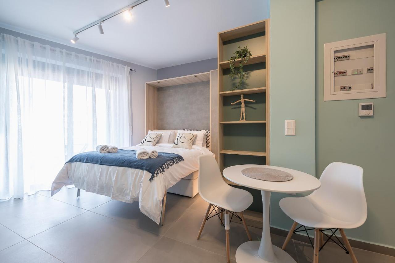 Stylish Urban Suites Atene Esterno foto