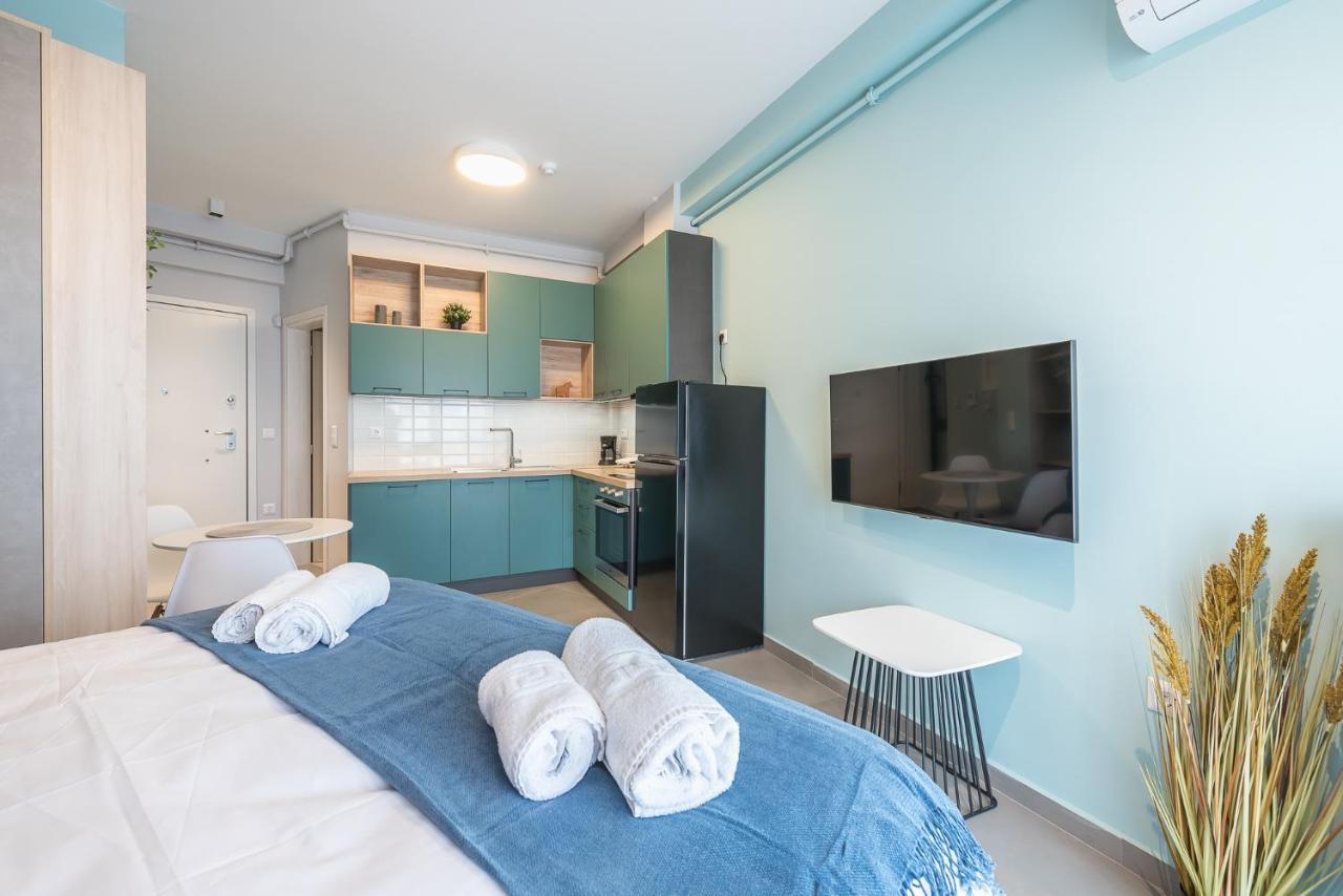 Stylish Urban Suites Atene Esterno foto