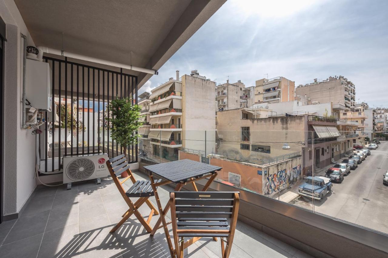 Stylish Urban Suites Atene Esterno foto