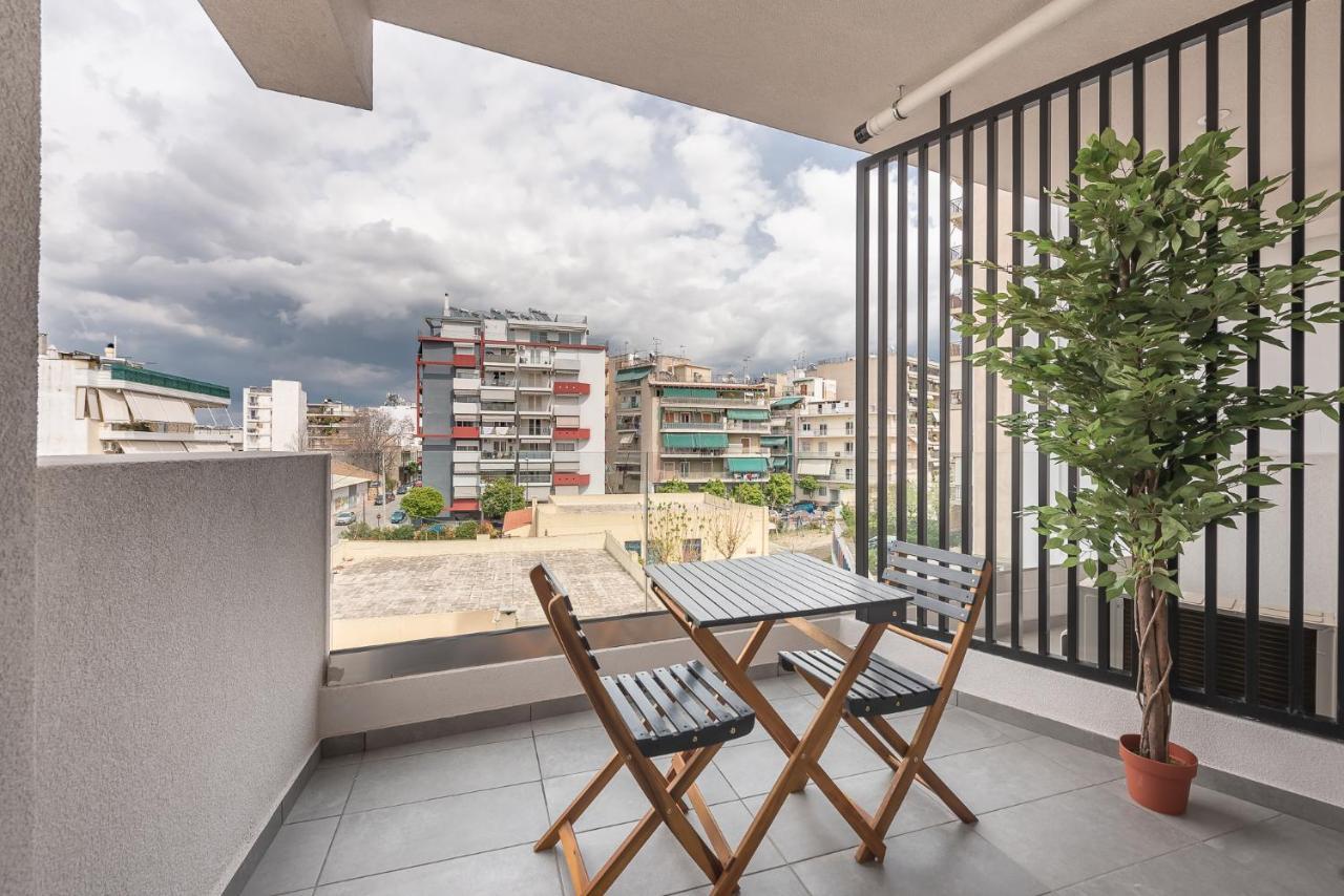Stylish Urban Suites Atene Esterno foto