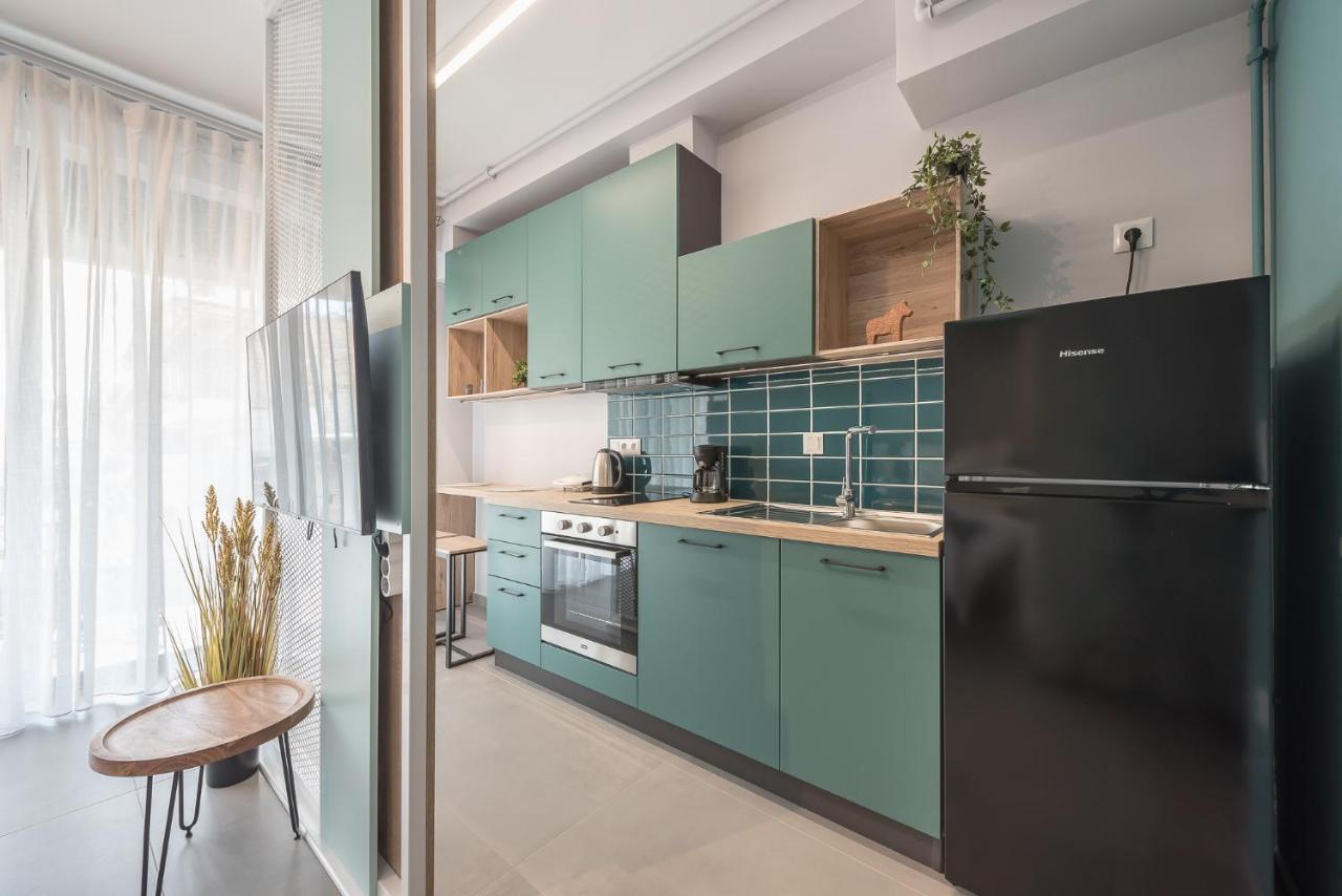 Stylish Urban Suites Atene Esterno foto