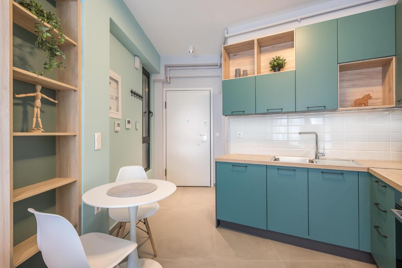 Stylish Urban Suites Atene Esterno foto
