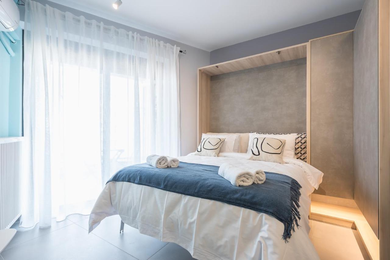 Stylish Urban Suites Atene Esterno foto