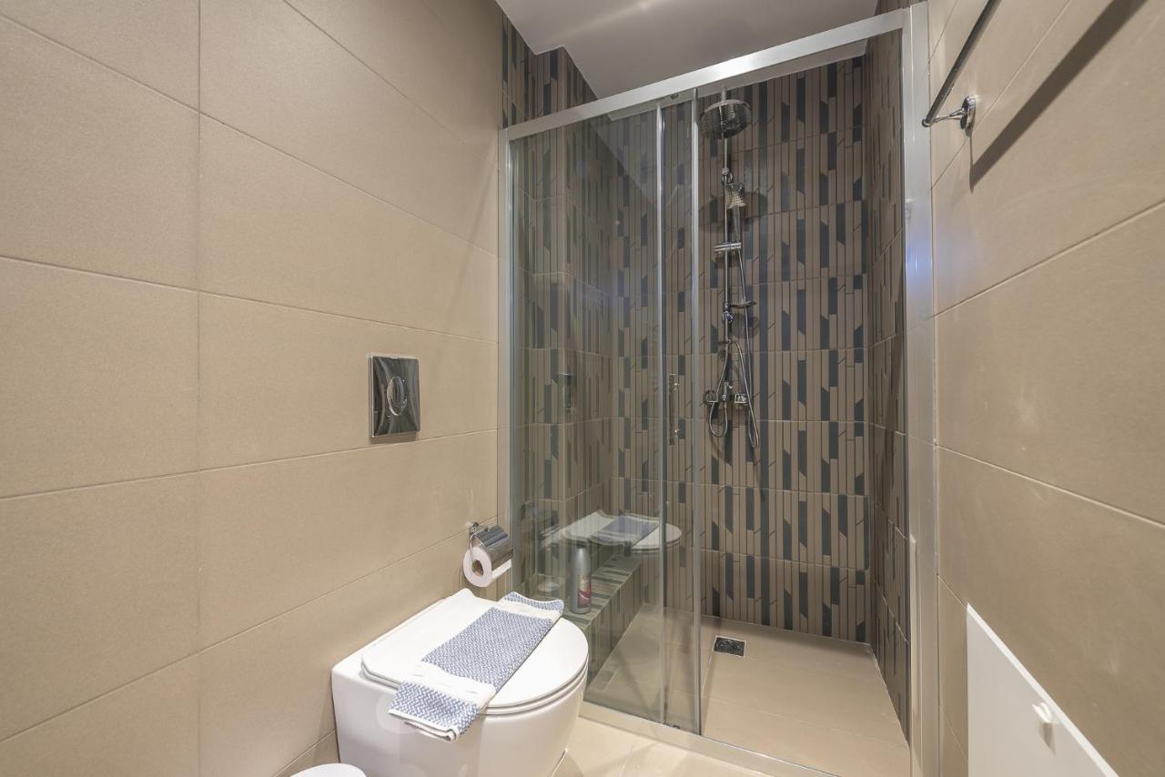 Stylish Urban Suites Atene Esterno foto