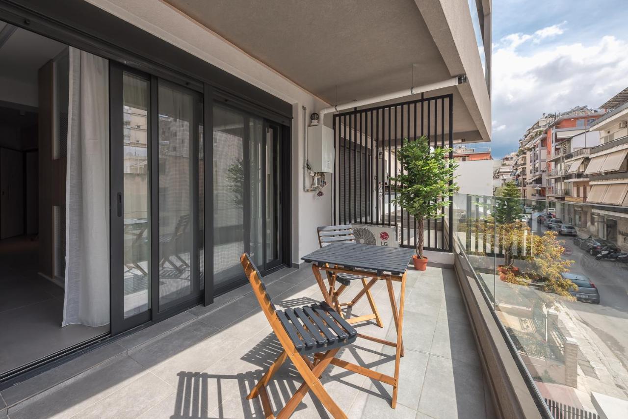 Stylish Urban Suites Atene Esterno foto