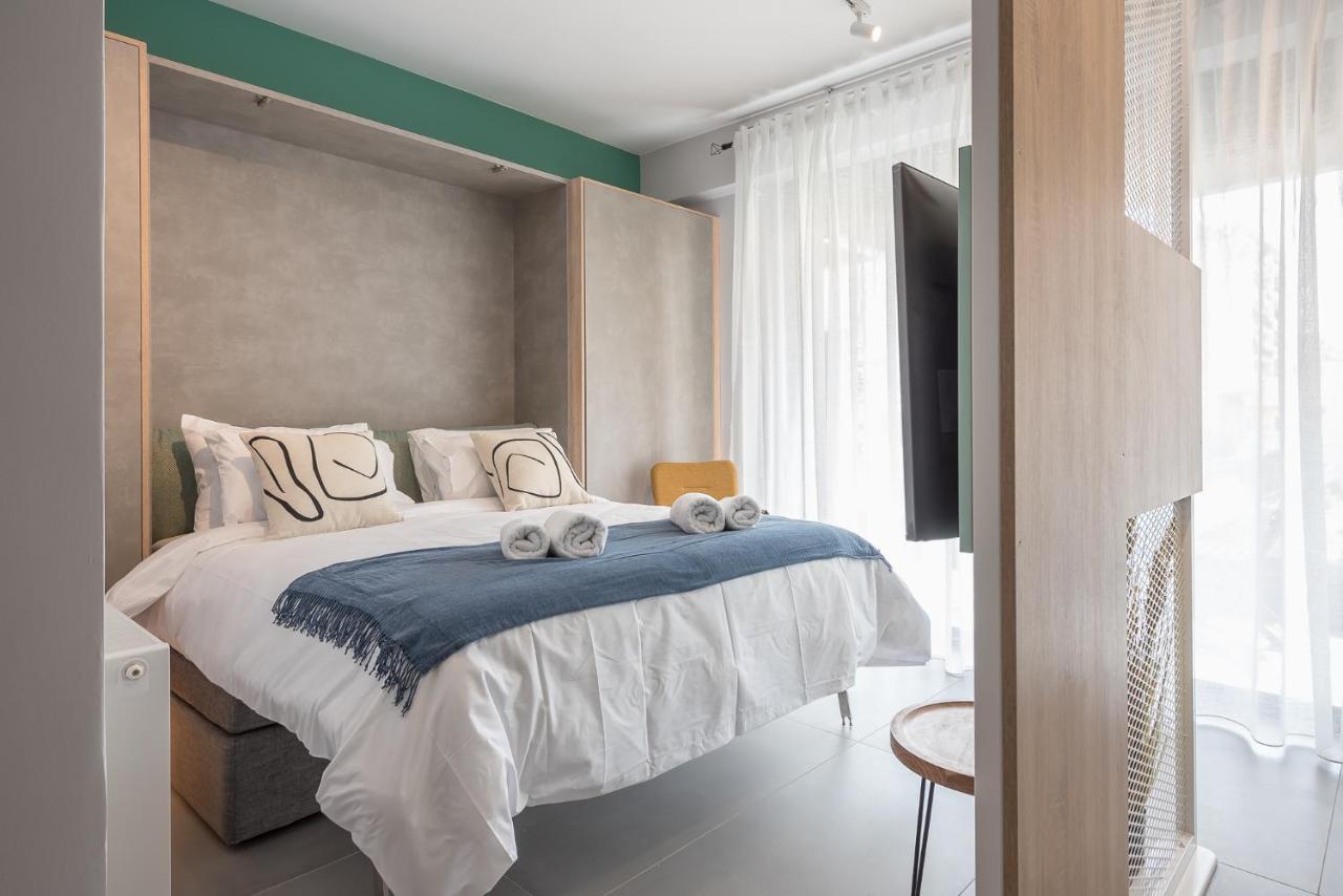Stylish Urban Suites Atene Esterno foto
