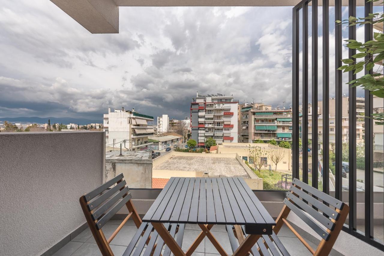 Stylish Urban Suites Atene Esterno foto