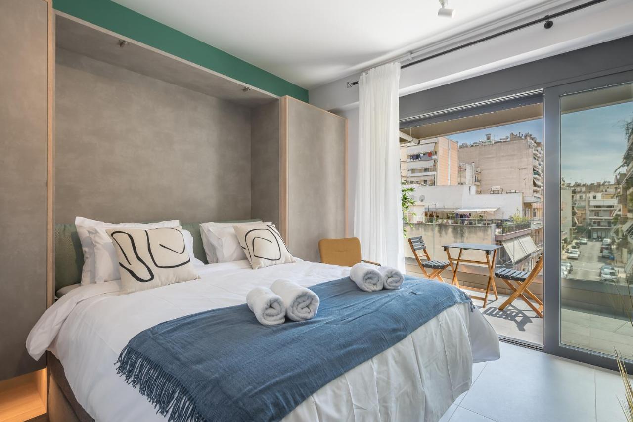Stylish Urban Suites Atene Esterno foto
