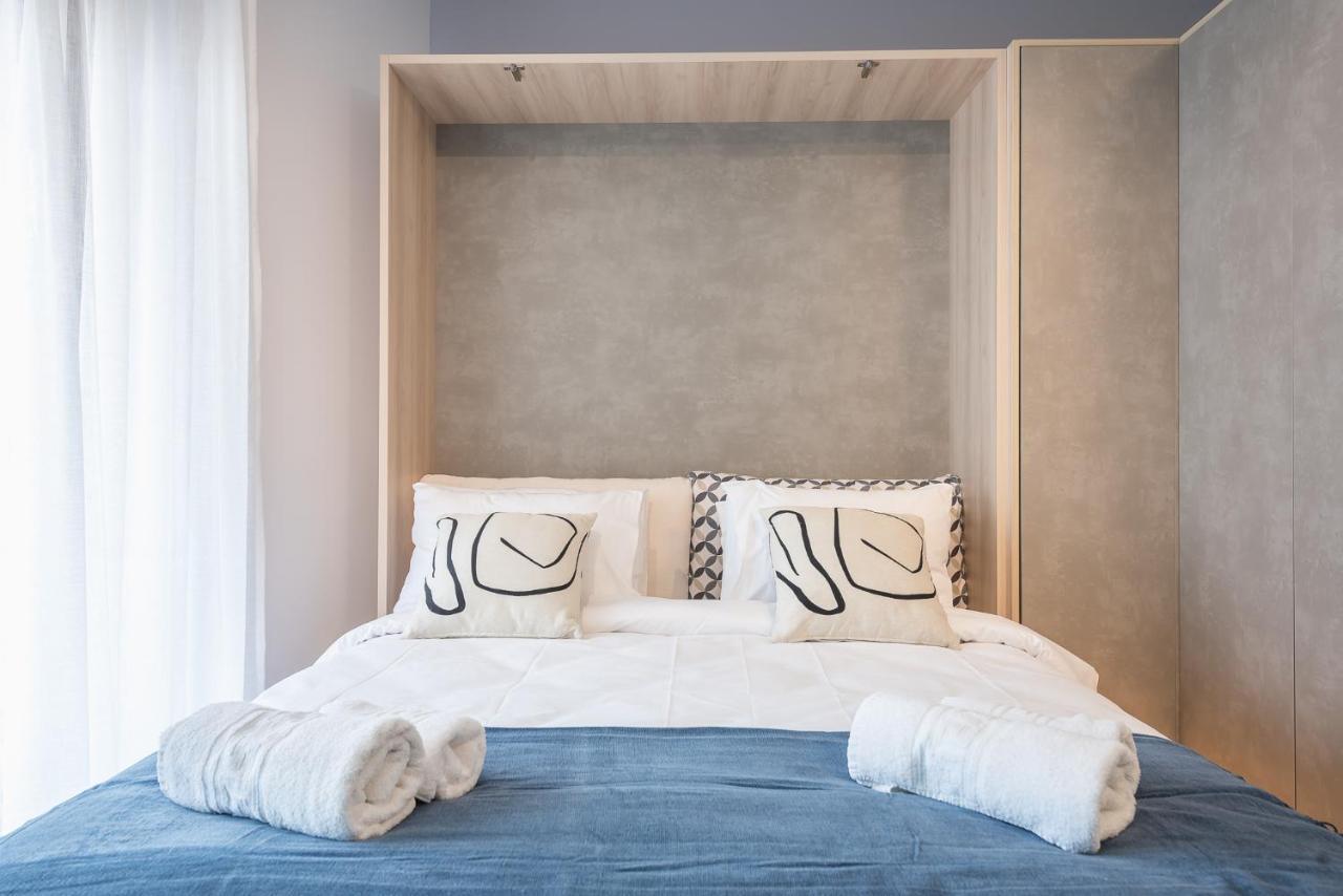 Stylish Urban Suites Atene Esterno foto